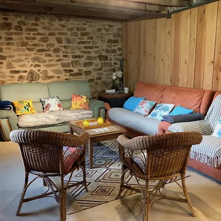 Сasa de vacaciones De Chavagnac Saint-Cyr-Les-Champagnes