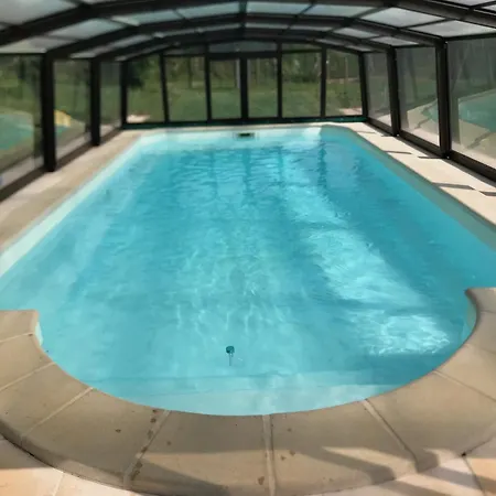 De Chavagnac Vakantiehuis Saint-Cyr-Les-Champagnes