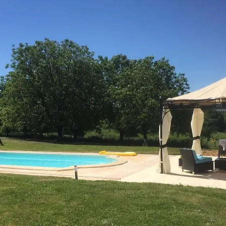De Chavagnac * Saint-Cyr-Les-Champagnes