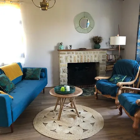 De Chavagnac Saint-Cyr-Les-Champagnes