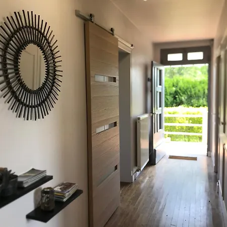 De Chavagnac Vakantiehuis Saint-Cyr-Les-Champagnes