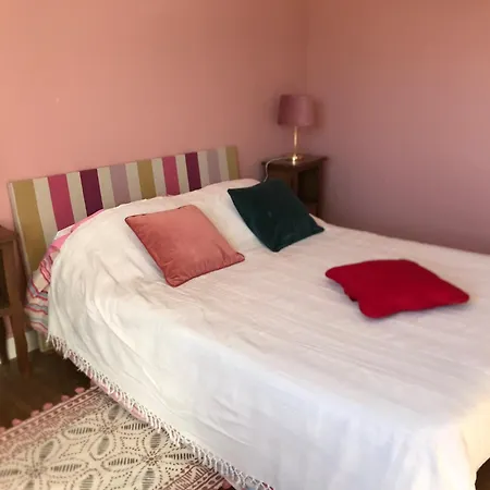 De Chavagnac Saint-Cyr-Les-Champagnes