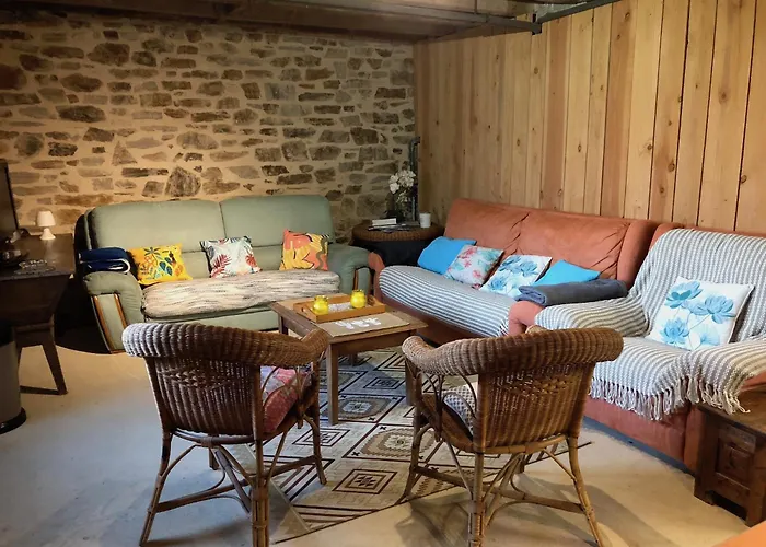 Сasa de vacaciones De Chavagnac Saint-Cyr-Les-Champagnes