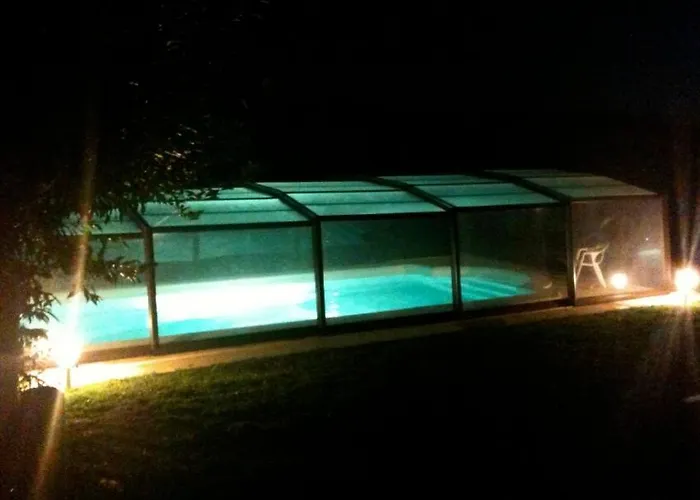 De Chavagnac Сasa de vacaciones Saint-Cyr-Les-Champagnes