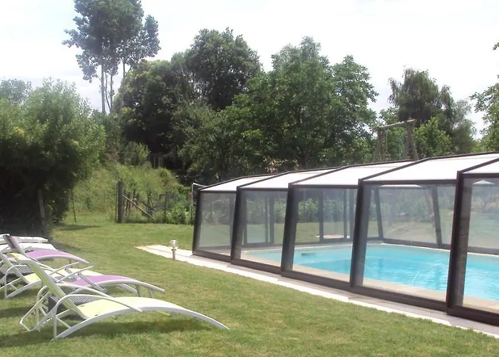 De Chavagnac * Saint-Cyr-Les-Champagnes