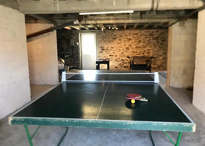 De Chavagnac Vakantiehuis Saint-Cyr-Les-Champagnes